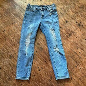 Judy Blue distressed Relaxed 7/29 stretchy boutique jeans